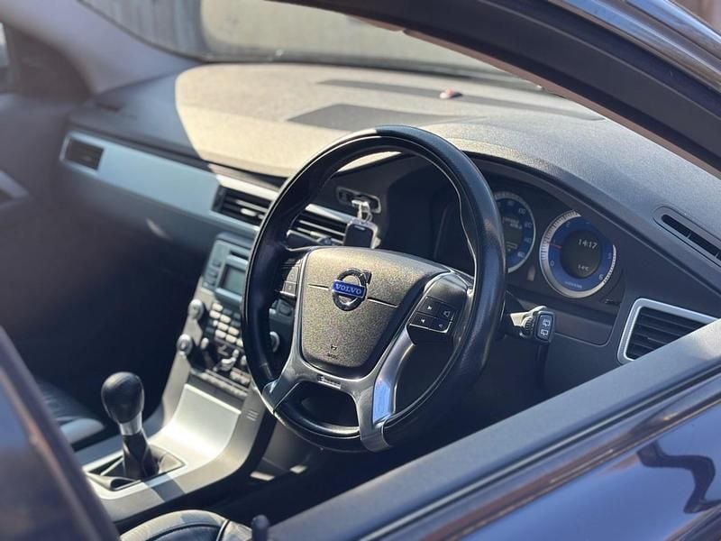 Used Volvo V70 R-Design 2010 Blue Estate