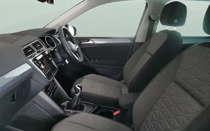 Used VW Tiguan Life 150 HP (110 kW) 2023 Grey SUV