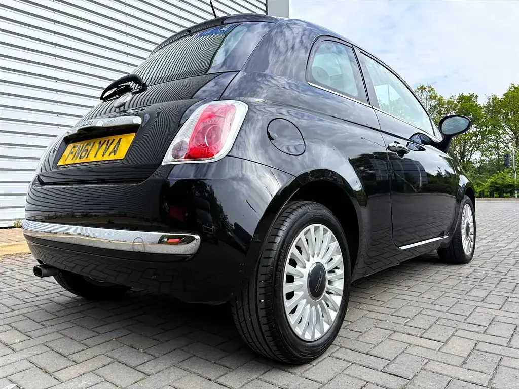 Used Fiat 500 Lounge 85 HP (62 kW) 2011 Black Hatchback