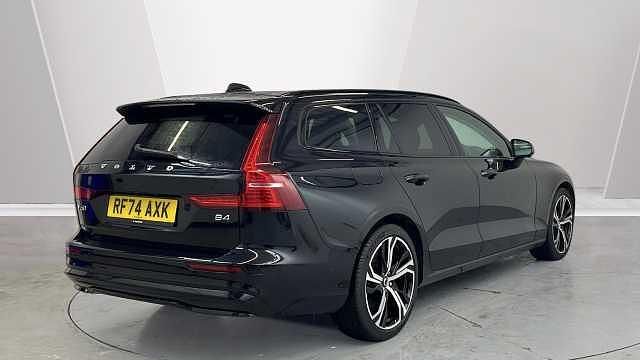 Used Volvo V60 Ultra 194 HP (142 kW) 2025 Estate