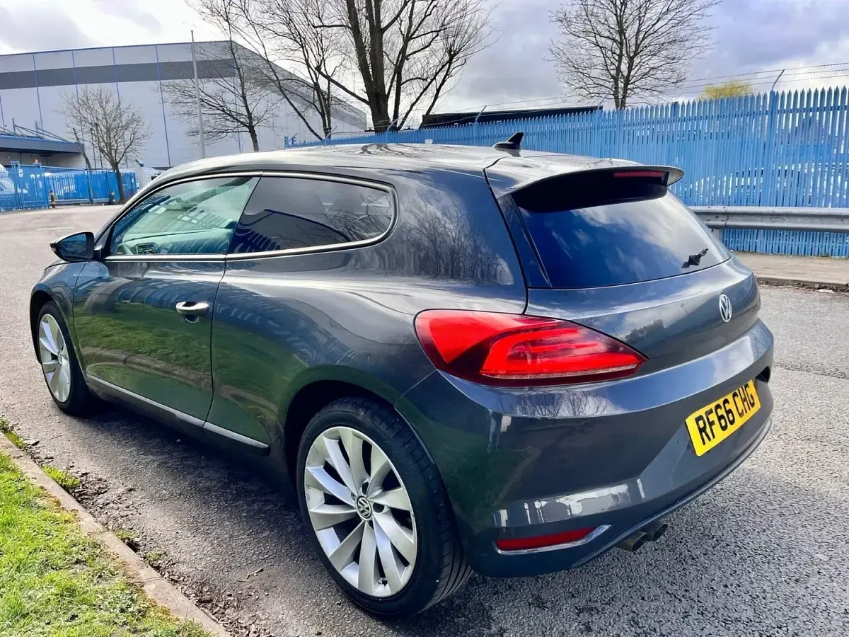 Begagnad VW Scirocco GT 150 HK (110 kW) 2016 Grå Sportkupé