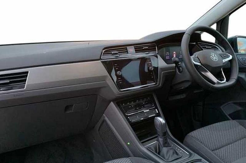 New VW Touran Match 150 HP (110 kW) 2025 Black MPV