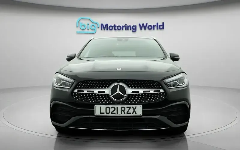 Used Mercedes GLA200 Executive 163 HP (119 kW) 2021 Black SUV