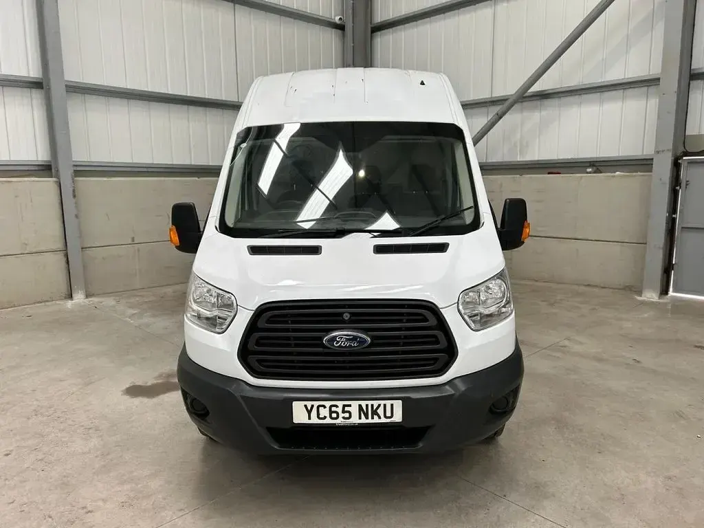 Used Ford Transit 125 HP (91 kW) 2015 White Van