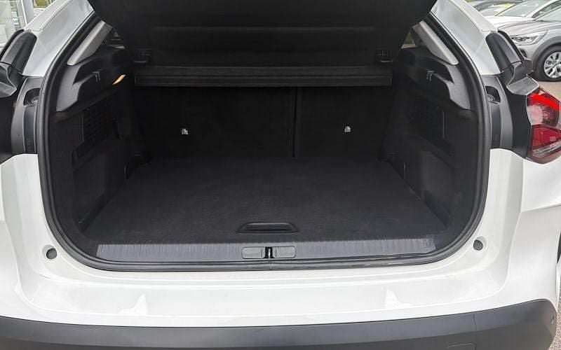 Used Citroën C4 PureTech 131 HP (96 kW) 2022 White Hatchback
