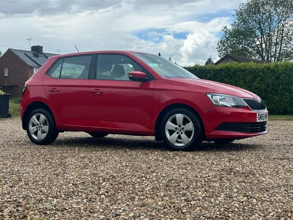 Used Skoda Fabia SE 90 HP (66 kW) 2015 Red Hatchback