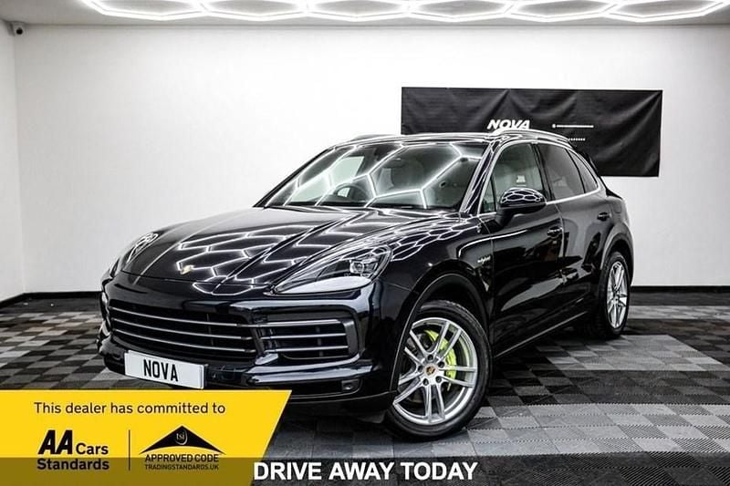 Used 2019 Porsche Cayenne S E-Hybrid SUV | £35,000 (Fair price) - Image 1/1