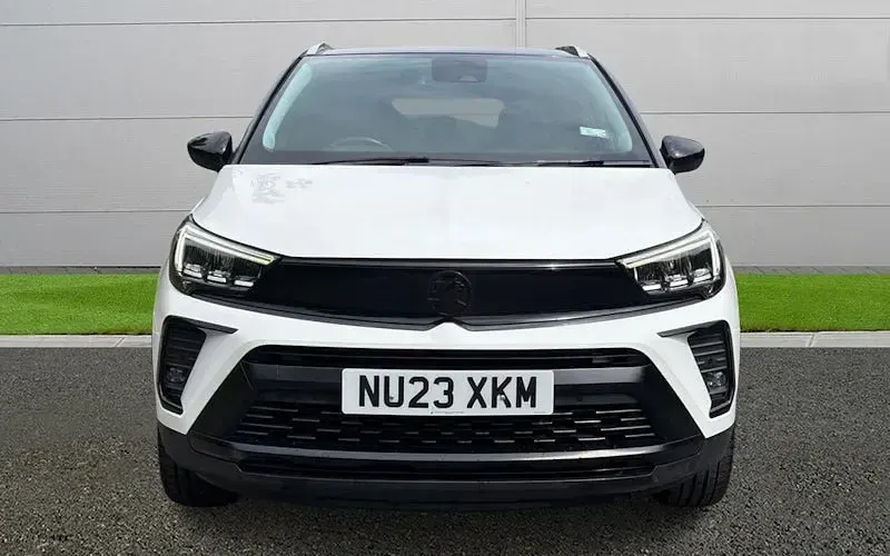 Used Vauxhall Crossland Ultimate 131 HP (96 kW) 2023 White SUV