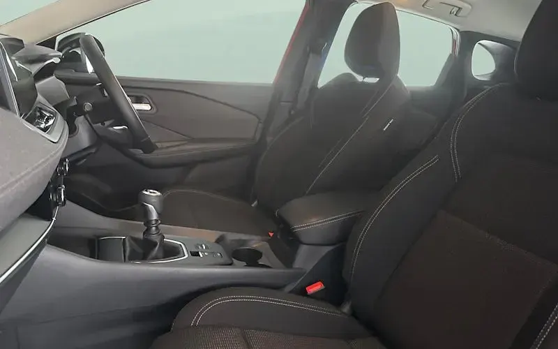 New Nissan Qashqai Acenta Premium 140 HP (102 kW) 2025 Red SUV