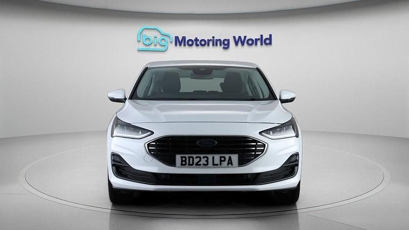 Used Ford Focus Titanium 125 HP (91 kW) 2023 White Hatchback
