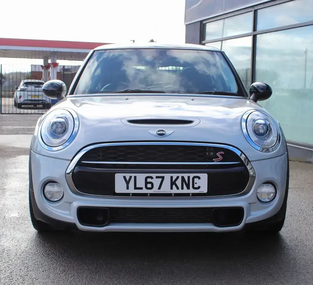 Used Mini Cooper S Hatch 192 HP (141 kW) 2018 Silver Hatchback