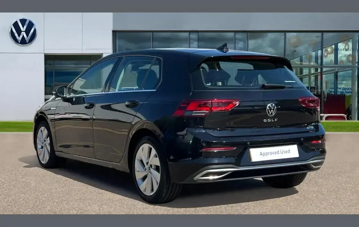 Used VW Golf VIII Style 128 HP (94 kW) 2021 Black Hatchback
