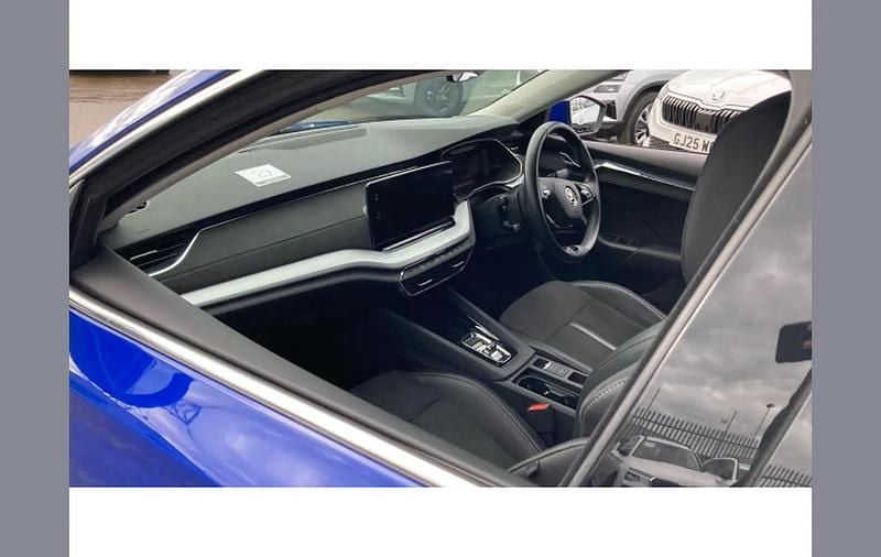 Used Skoda Octavia SE L 200 HP (147 kW) 2023 Blue Hatchback