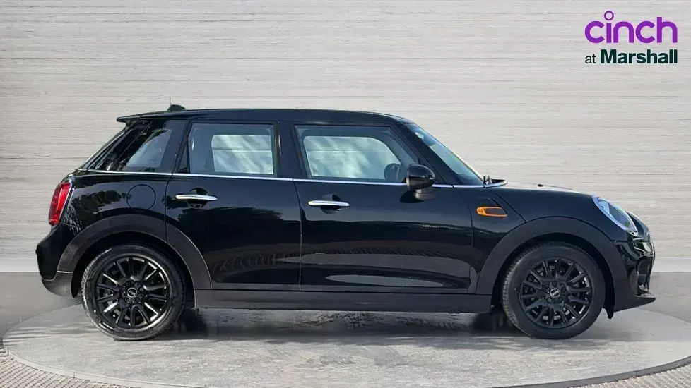 Used Mini Cooper D Pepper 116 HP (85 kW) 2016 Black Hatchback