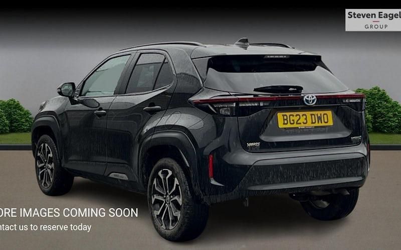 Used Toyota Yaris Hybrid Design 116 HP (85 kW) 2026 Estate