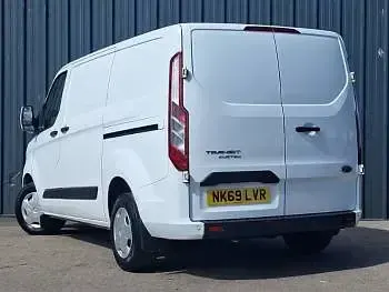 Used Ford Transit Custom Trend 105 HP (77 kW) 2019 White Van