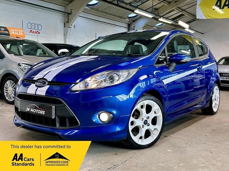 Używany Ford Fiesta S 2011 Niebieski Hatchback