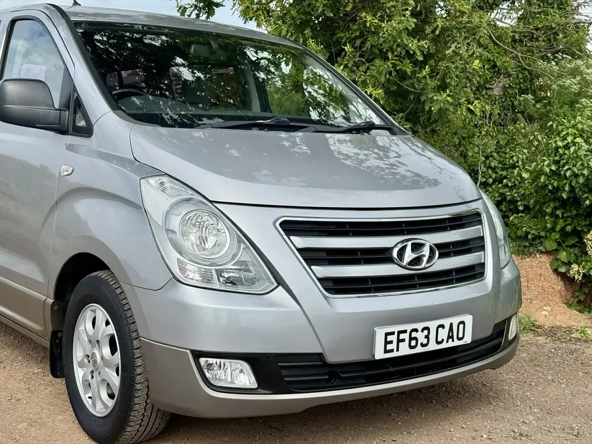 Used Hyundai I800 Style 2013 Silver MPV
