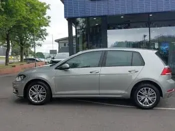 Used VW Golf VII SE 115 HP (84 kW) 2019 Silver Hatchback