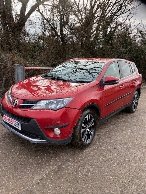 Red Used 2015 Toyota RAV4 SUV | £3,250 - Image 1/4
