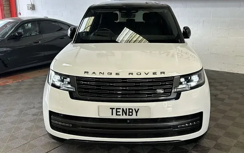 Used Land Rover Range Rover HSE 441 HP (324 kW) 2023 SUV