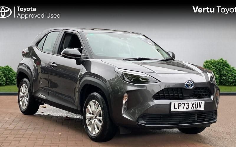 Used 2025 Toyota Yaris Hybrid Estate | £21,463 (Super price) - Image 1/4