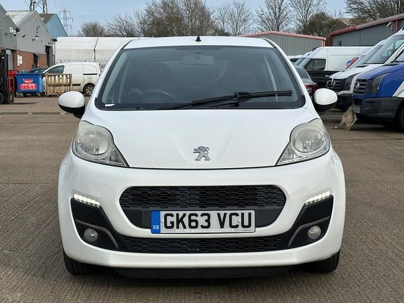 Used Peugeot 107 Allure 68 HP (50 kW) 2013 White Hatchback