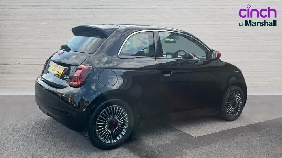 Used Fiat 500e Red 69 kW (95 HP) 2022 Black Hatchback