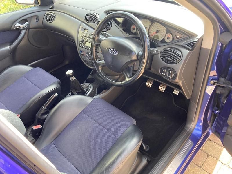 Used Ford Focus ST 2004 Blue Hatchback