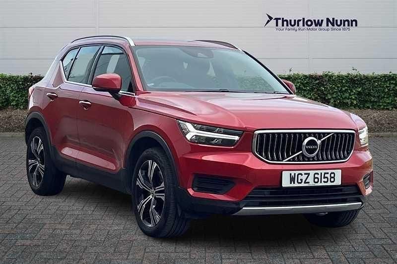 Red Used 2022 Volvo XC40 Inscription SUV | £23,675 (Good price) - Image 1/4