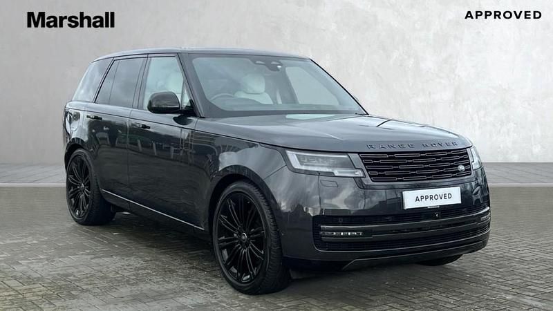 Used Land Rover Range Rover SE 300 HP (220 kW) 2023 Premium metallic  carpathian grey SUV