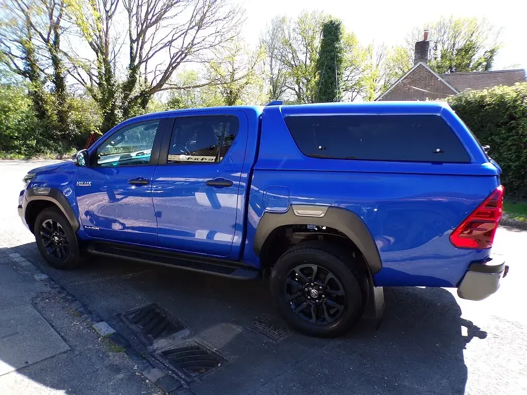 Usado Toyota HiLux 2024 Azul Pickup