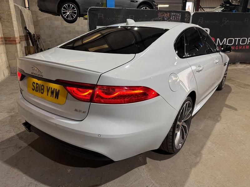 Used Jaguar XF R-Sport 180 HP (132 kW) 2018 White Sedan