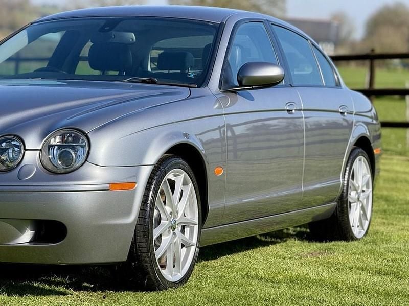 Used Jaguar S-Type R 400 HP (294 kW) 2007 Grey Sedan