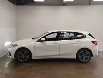 Used BMW 118 Sport Line 136 HP (100 kW) 2022 White Hatchback