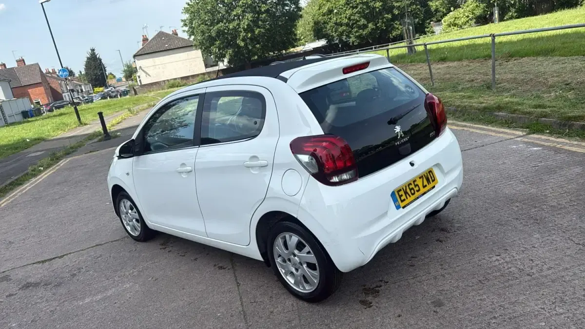Usado Peugeot 108 Active 68 CV (50 kW) 2015 Blanco Utilitario