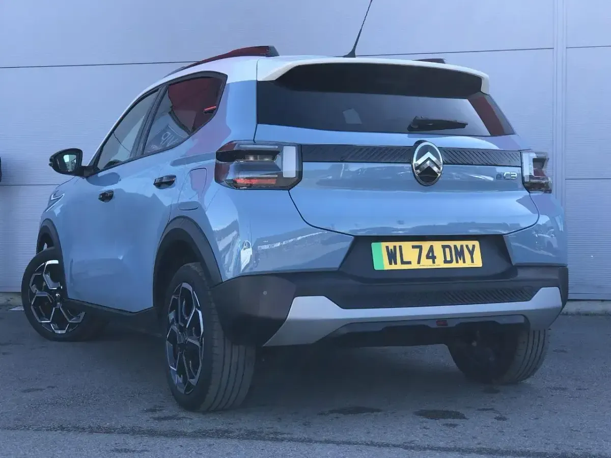 Used Citroën e-C3 83 kW (113 HP) 2024 Blue Hatchback