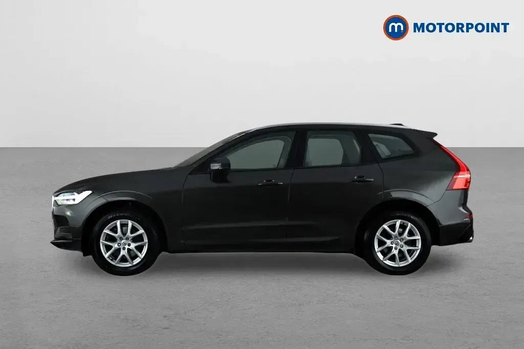 Used Volvo XC60 Momentum 250 HP (183 kW) 2020 Grey SUV