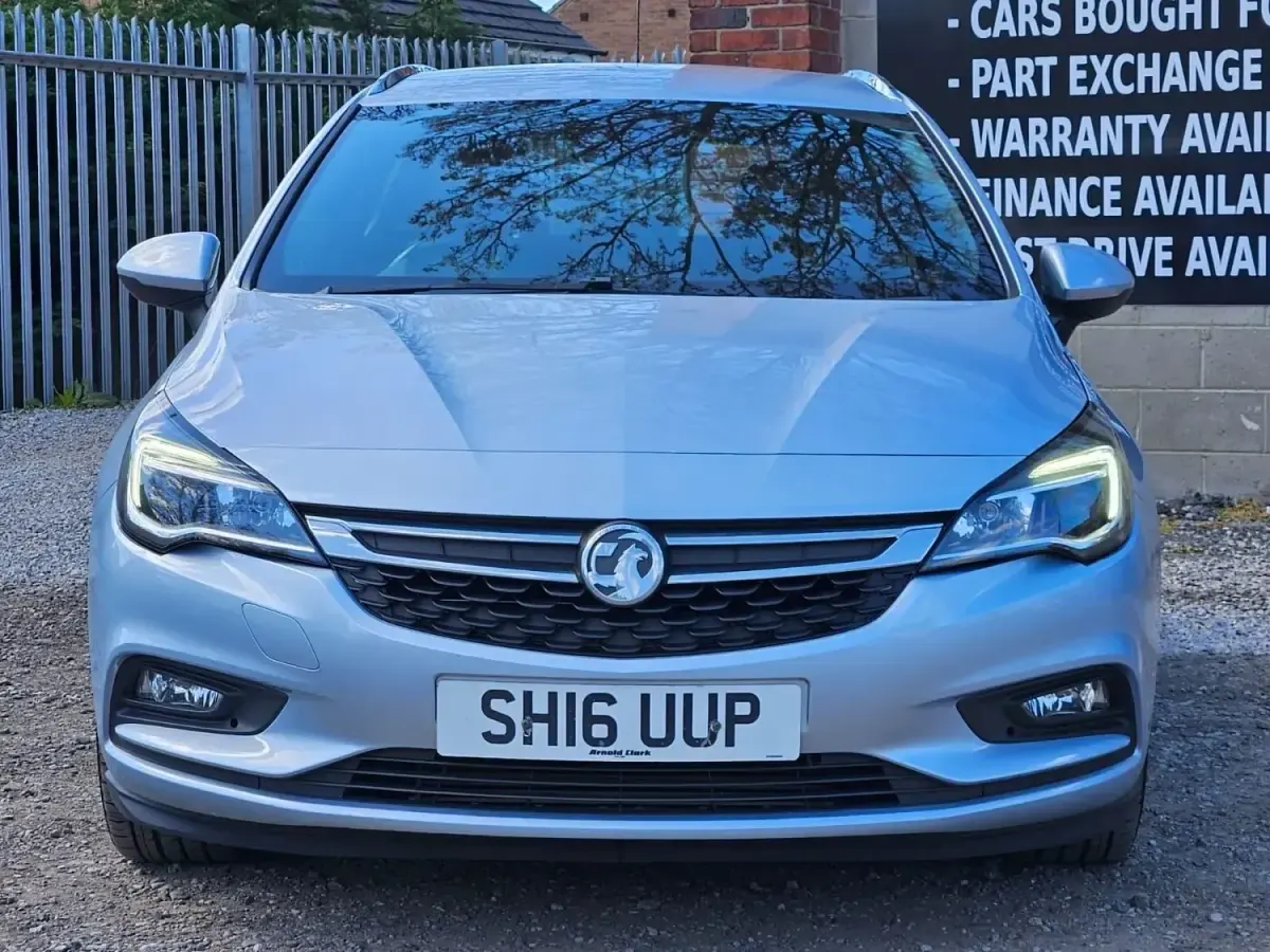 Second-hand Vauxhall Astra SRi 136 CP (100 kW) 2016 Argintiu Break