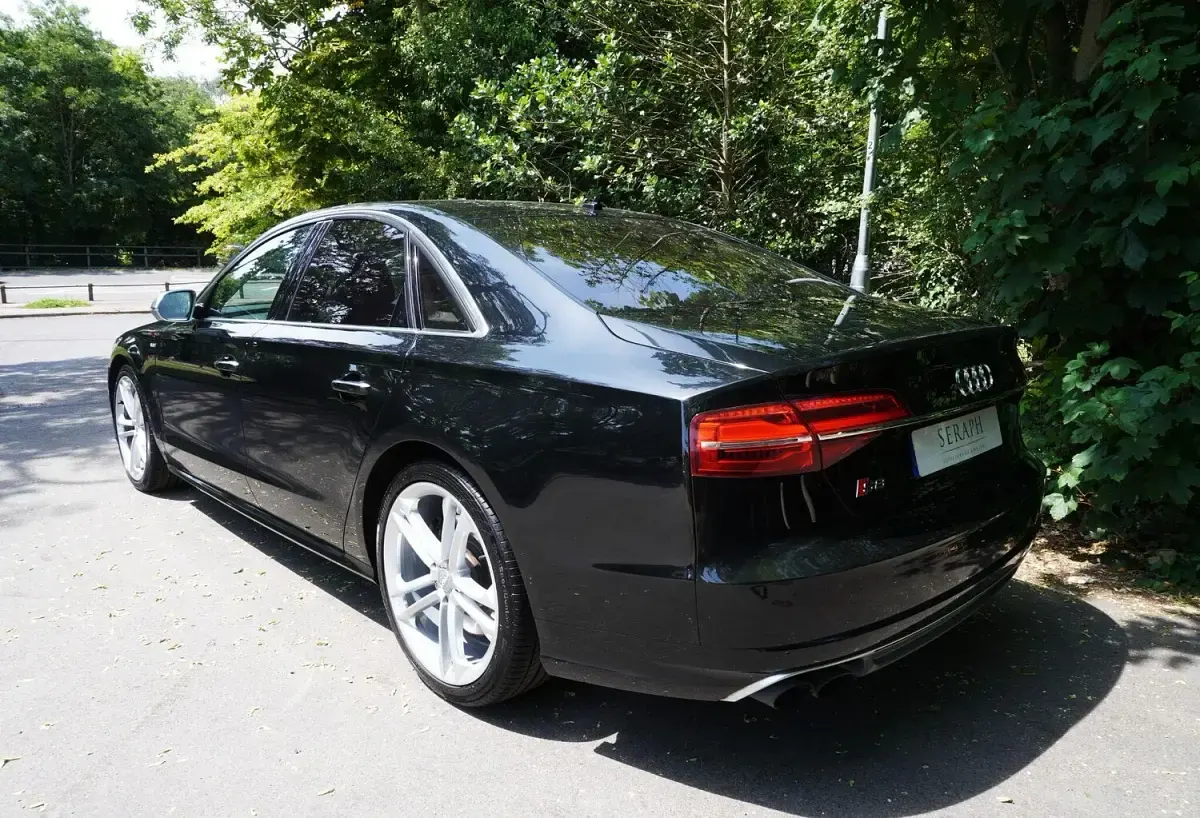 Used Audi S8 Comfort 520 HP (382 kW) 2016 Black Sedan