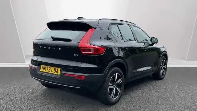 Used Volvo XC40 Plus 161 HP (118 kW) 2023 Black SUV