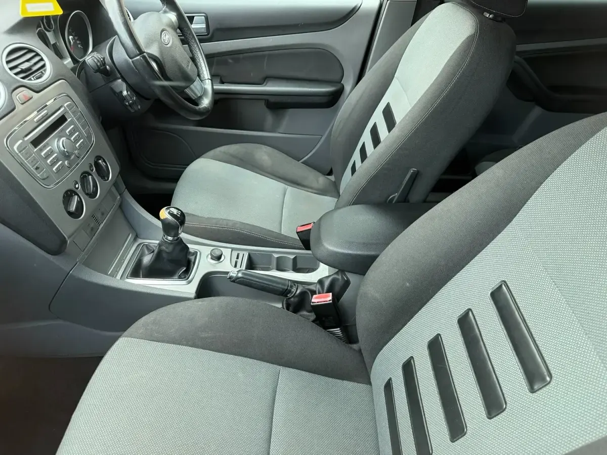 Used Ford Focus Zetec 110 HP (80 kW) 2008 Black Hatchback