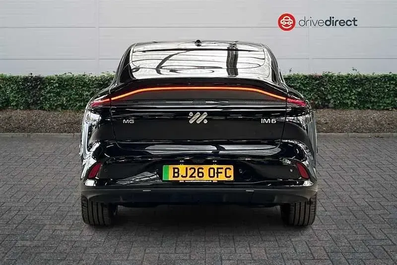 Used MG IM6 300 kW (408 HP) 2026 Black SUV