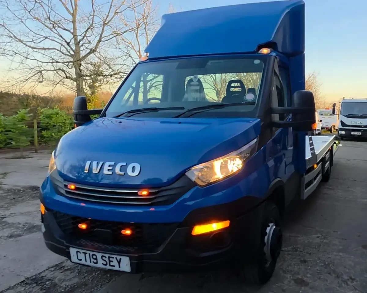 Begagnad Iveco Daily 2019 Blå Pickup