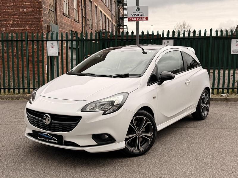 Used Vauxhall Corsa Edition 150 HP (110 kW) 2018 White Hatchback