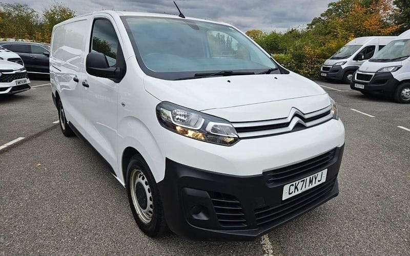 White Used 2020 Citroën Dispatch MPV | £9,495 (Good price) - Image 1/4