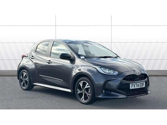 Grey Used 2024 Toyota Yaris Hybrid Design Hatchback | £18,750 (Fair price) - Image 1/4