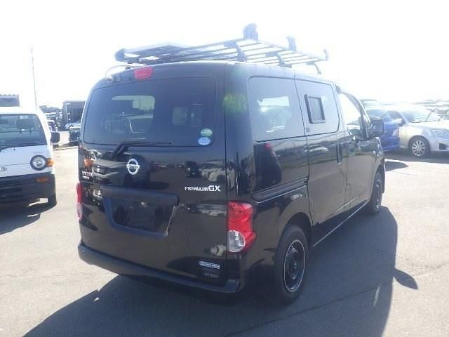Used Nissan NV200 Premium Edition 110 HP (80 kW) 2014 Black MPV