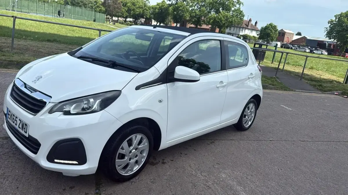 Usado Peugeot 108 Active 68 CV (50 kW) 2015 Blanco Utilitario