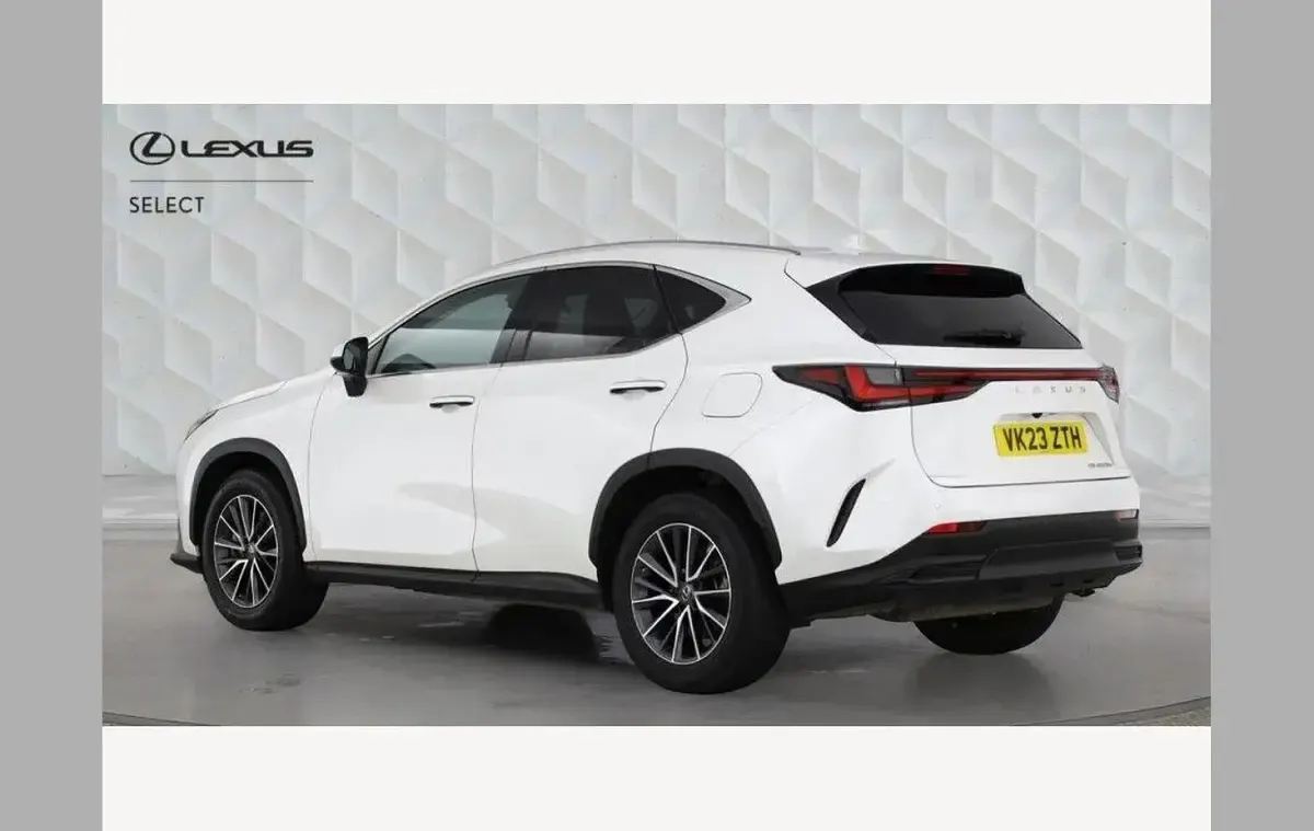 Used Lexus NX450h+ 301 HP (221 kW) 2023 White SUV